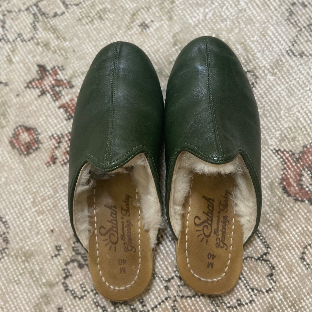 Sabah brand fur lined slides mules Women’s size 9